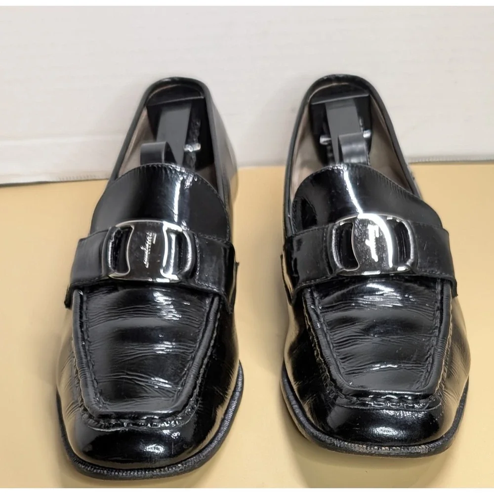 Salvatore Ferragamo Women Boutique Black Patent Gancini Loafers Size 9.5 A